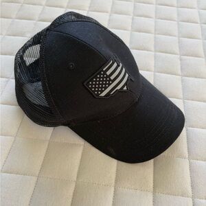 Highland Tactical Men’s Black Mesh Trucker Hat with Flag USA Patch